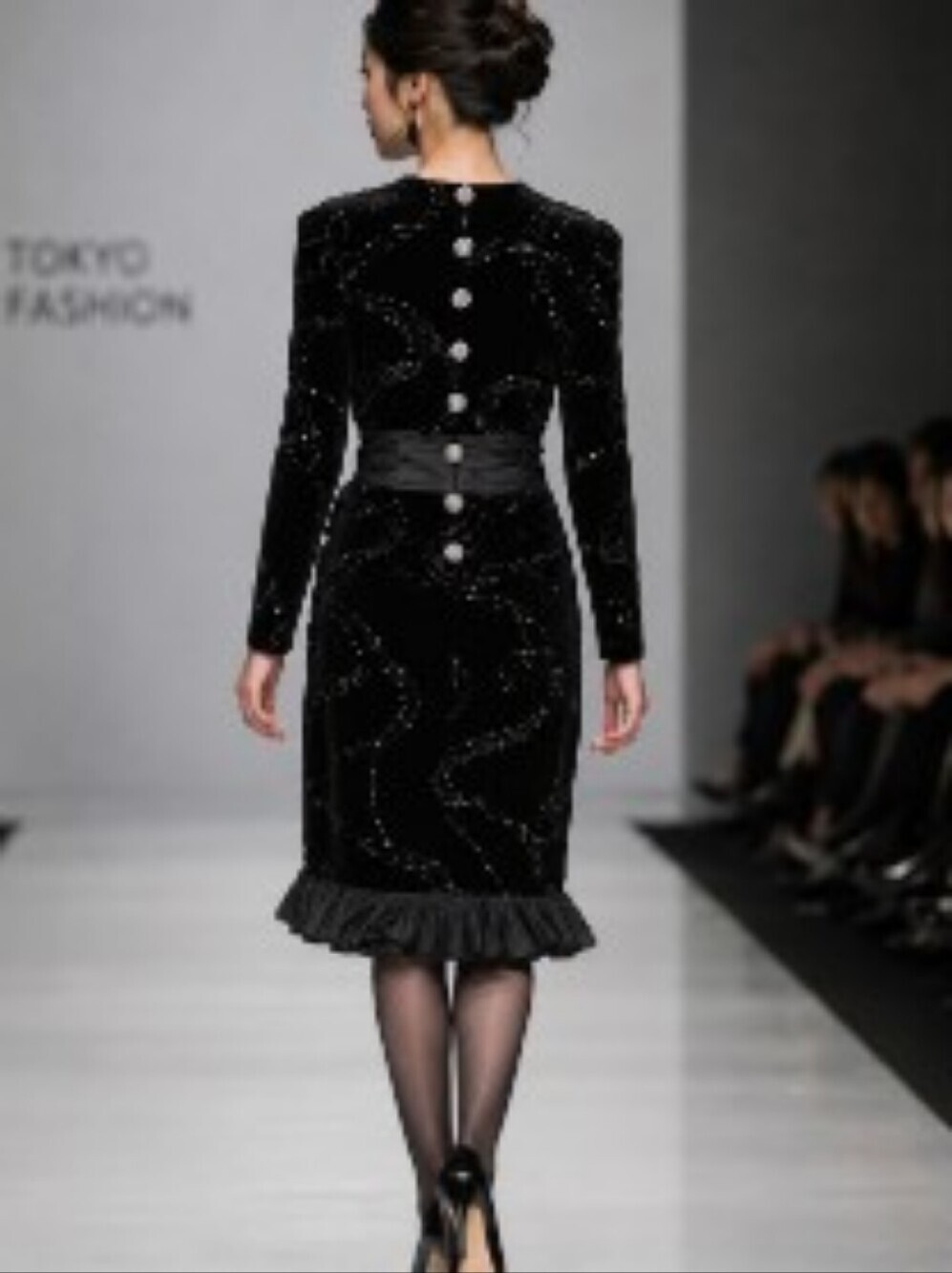 WOW Rare Exquisite Escada Couture 6 Crystal Black Velvet Silk Luxury Dress Italy - Picture 12 of 12